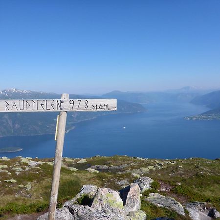 Balestrand Fjordapartments エクステリア 写真