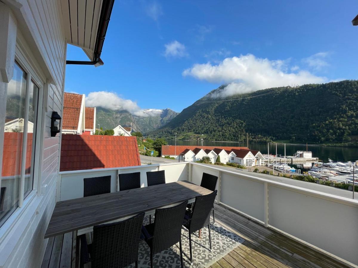 Balestrand Fjordapartments エクステリア 写真
