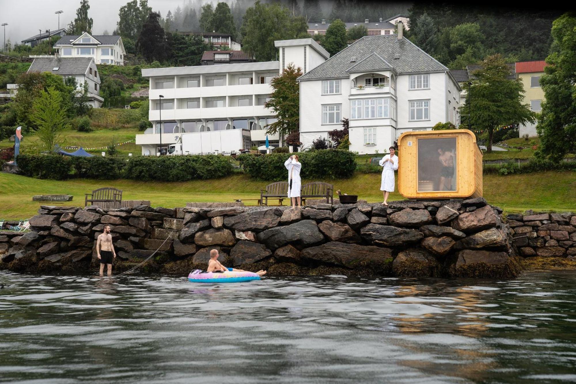 Balestrand Fjordapartments エクステリア 写真