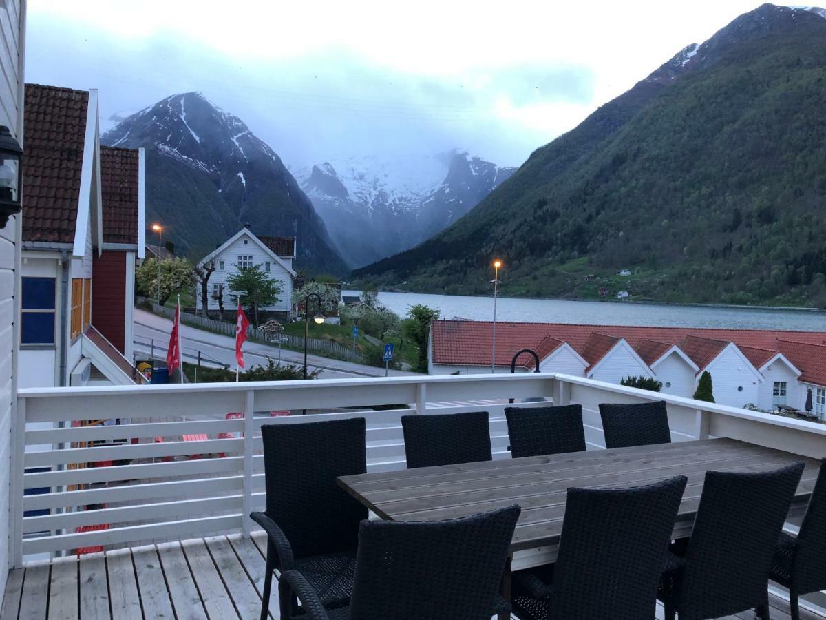 Balestrand Fjordapartments エクステリア 写真